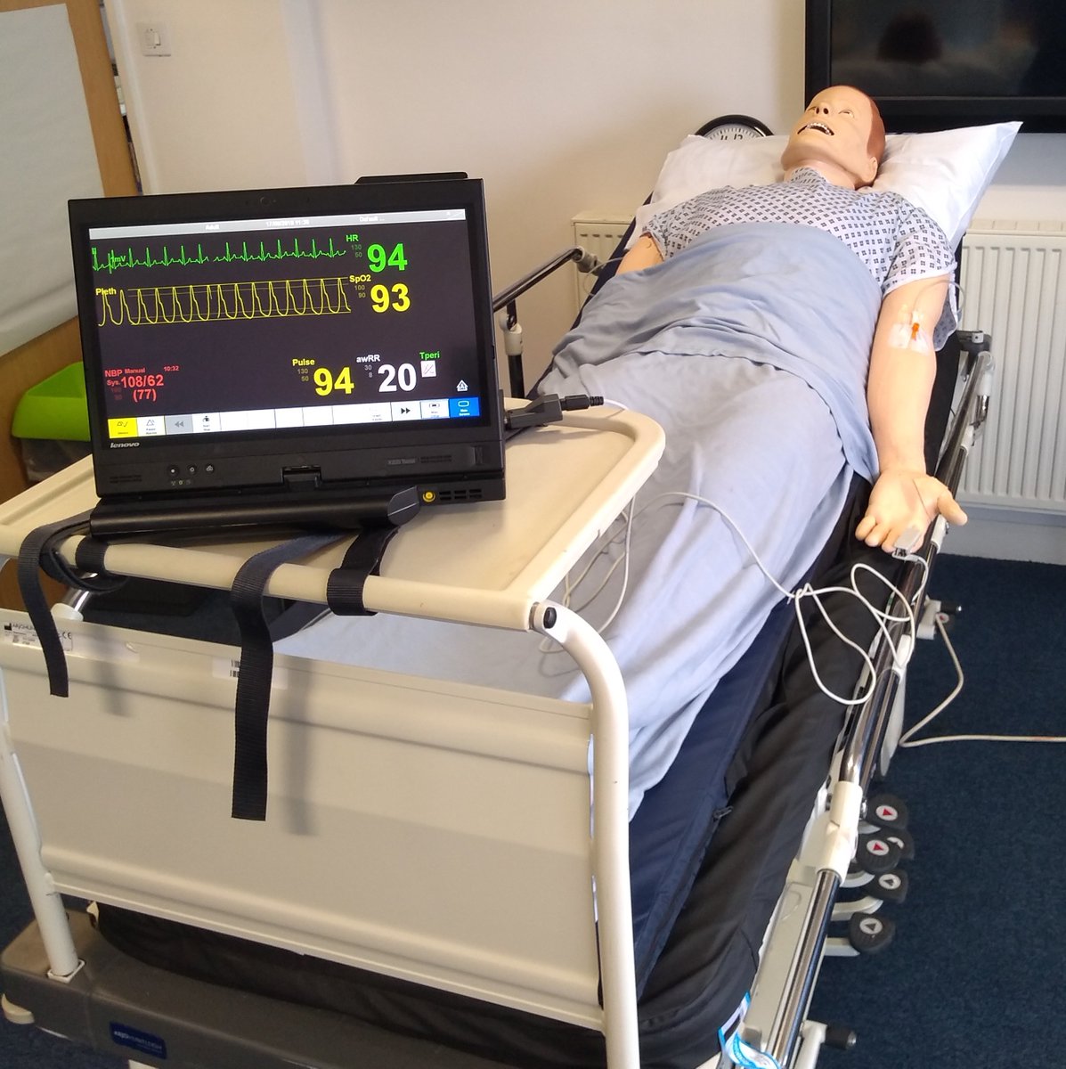 #SimManTerry was helping us out with some #Sepsis training recently with nearly-qualified nurses. Learning point; changes can be subtle! #CouldItBeSepsis? #Sepsis6 <a href="/Poole_Hospital/">Poole Hospital</a> <a href="/youngmole_smith/">Laura Smith</a> <a href="/RoseEdw91845596/">Rose Edwards</a>