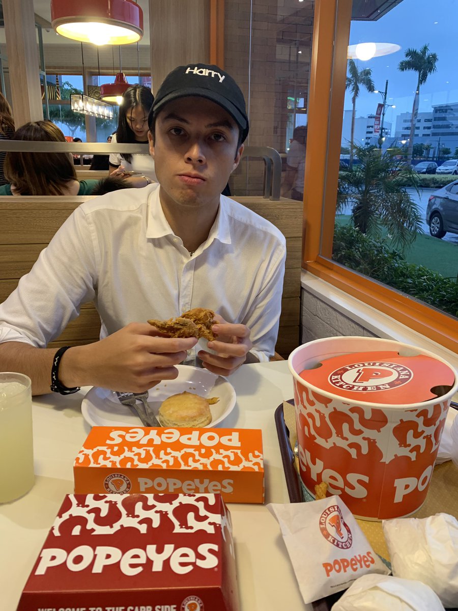 LAAGUINALDO's tweet photo. bone app the teeth https://t.co/9fajBwXEbO