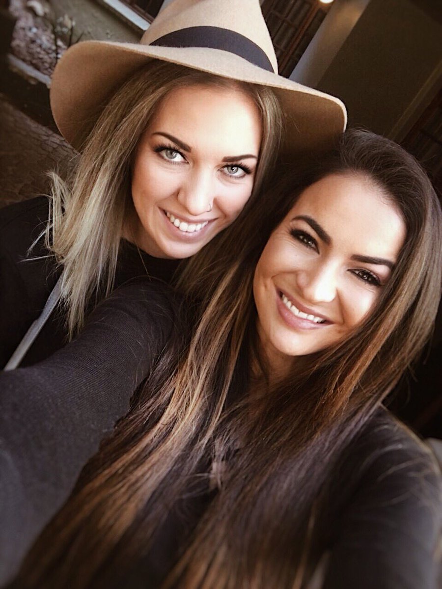 “Some people arrive and make such a beautiful impact on your life, you can barely remember what life was like without them...”
•
•
•
#photoshoot #acemodels #sundayfunday #noweonlyhavetoasties #billplease #wine #friends #laughter #noname #hangry #roadtips #krispykreamcraving