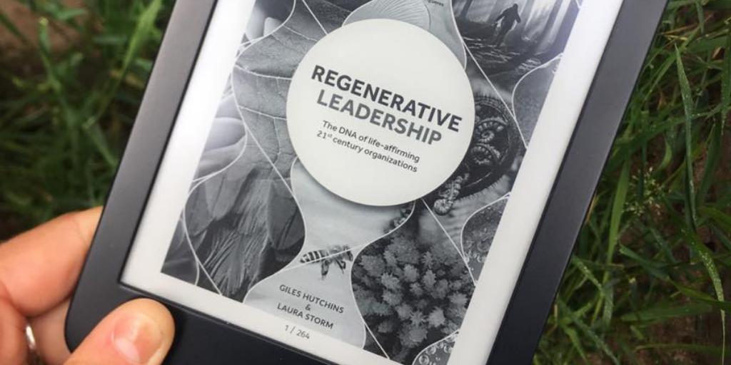 RegeneratorsC's tweet photo. No need to wait…it’s time to charge up your kindle...The e-book of #RegenerativeLeadership is out now - perfect for summer with all its traveling and relaxed moments outside - Easy to bring with you all the time. Discover the must read e-book here: 
https://t.co/OIjQOgiaJB https://t.co/0Tkdc76gKG