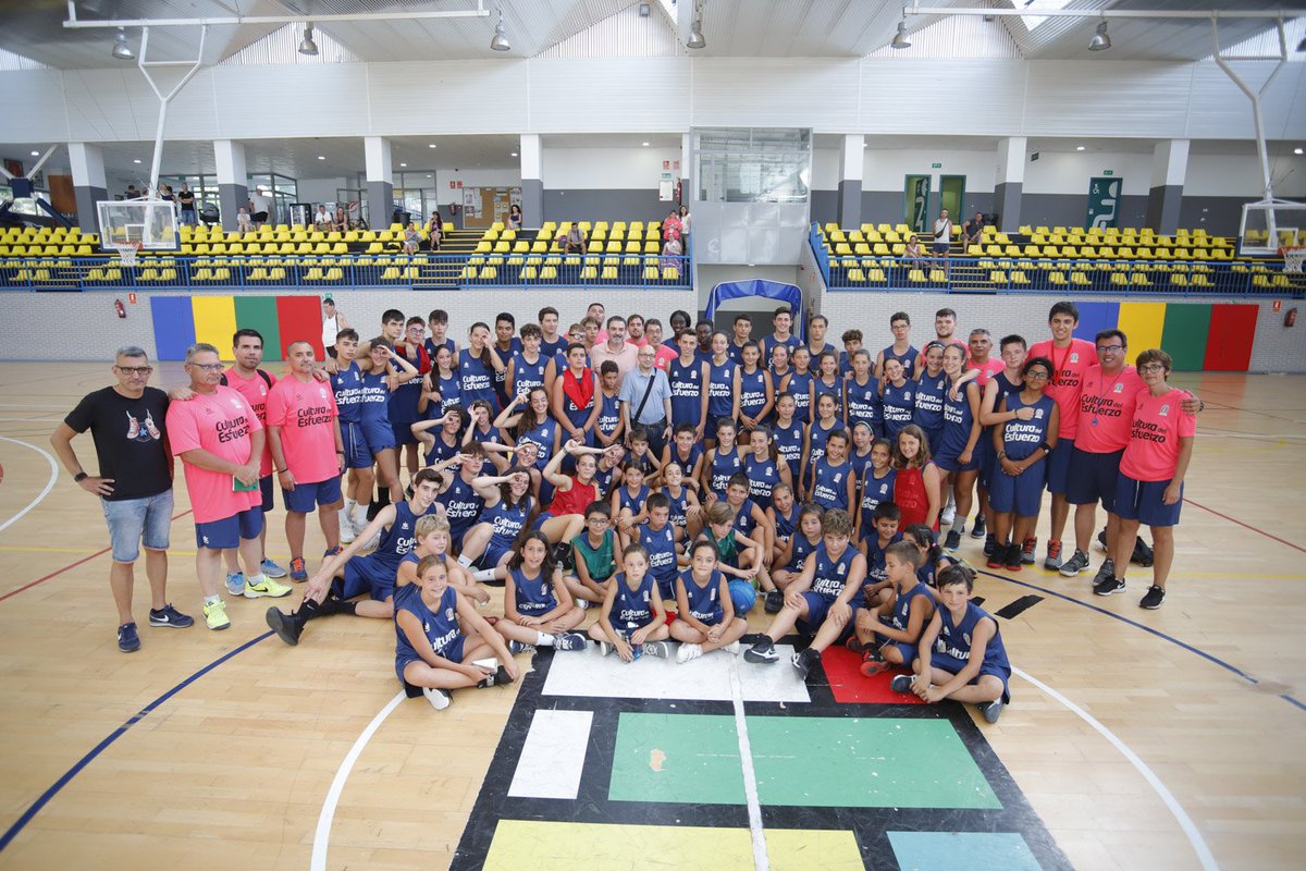 Jesús Vidal habla de la cultura de la superación en el 31 Festival de Cine de l’Alfàs del Pi dlvr.it/R8RCQY
