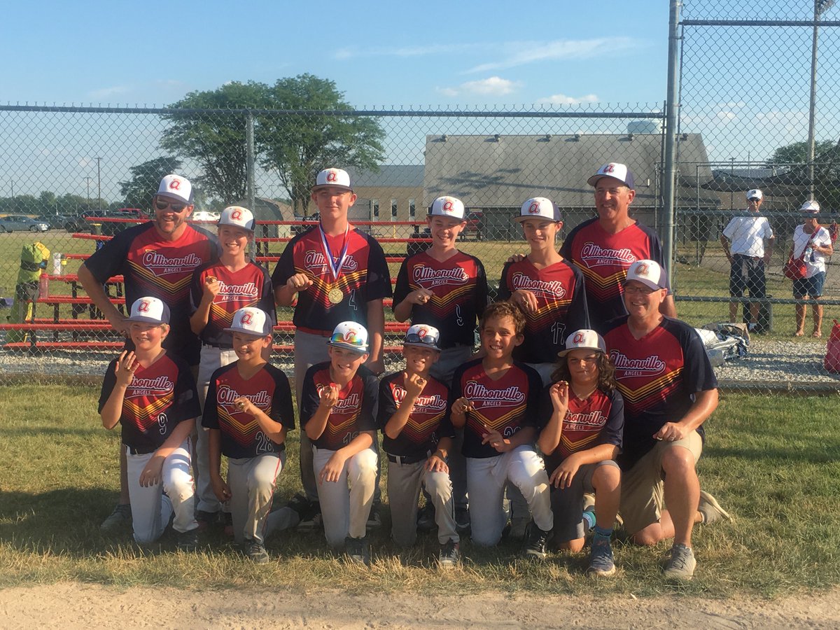 Congratulations to these AYBS 11U and 12U players for bringing home another championship. 2019 New Palestine Majors All-Star Shootout Champions!