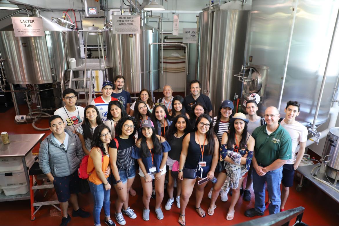 UdelPacifico's tweet photo. ¡Gracias a @GeneseeBrewery
 por su hospitalidad! #GeneseeBrewingCompany es una cervecería estadounidense ubicada a lo largo del río Genesee en Rochester, Nueva York. #RIT #RITGlobal 
@Ingenieria_UP @MarioChong_UP
 #UPinternacional #FacultyLedProgram https://t.co/FF1BVRQcdM