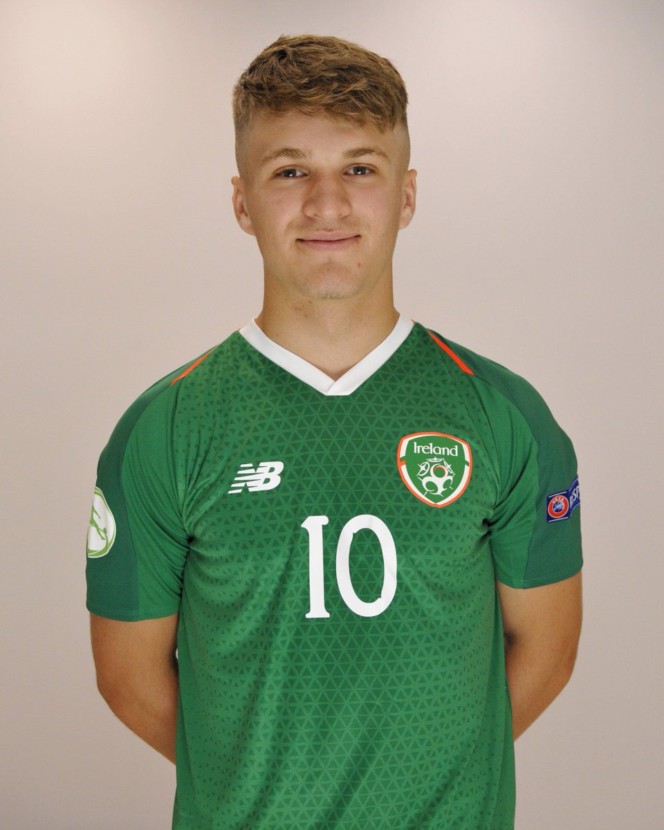 IrelandFootball's tweet photo. 61 Minutes | 🇳🇴 1-0 🇮🇪 #NORIRL

SUBSTITUTION
➡️ No 10: Matt Everitt
⬅️ No 13: Jack James https://t.co/G8kAon2pBH