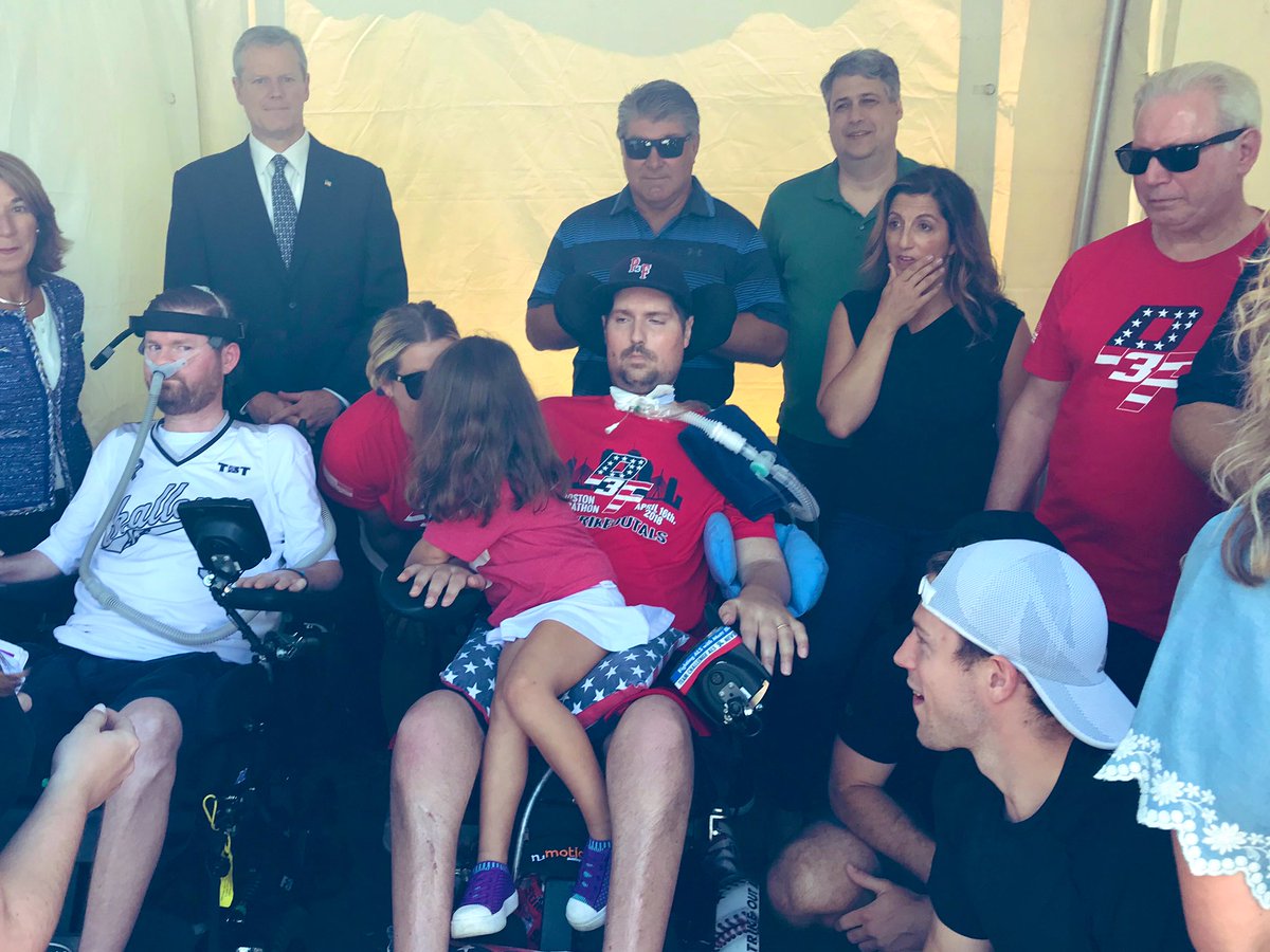 alsassociation's tweet image. We’re live streaming: bit.ly/2JK1X0v #ALSIceBucketChallenge #ALS #ALSChallenge #ChallengeALS