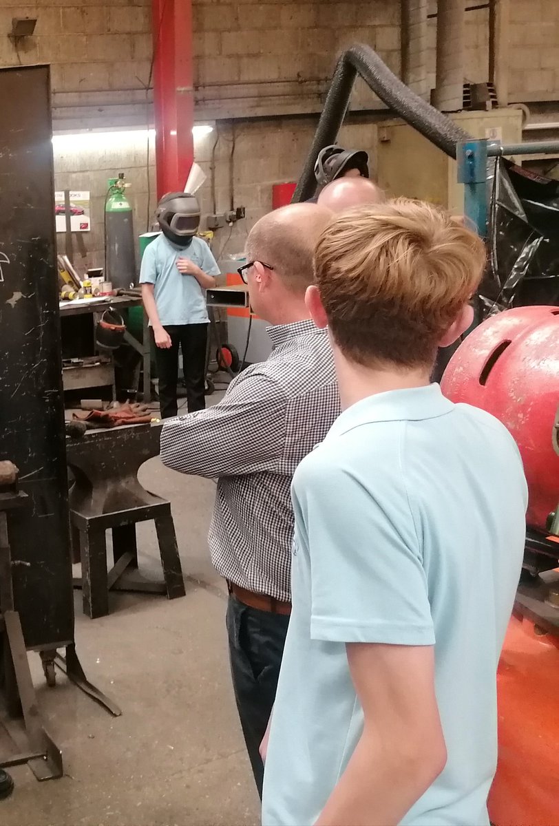 DesignEngLVC's tweet image. Thank you to @croftoneng for showing our students around today. A brilliant inspiring insight into industry for them #STEM #tomorrowsengineers #gcseengineering #EngineeringUK