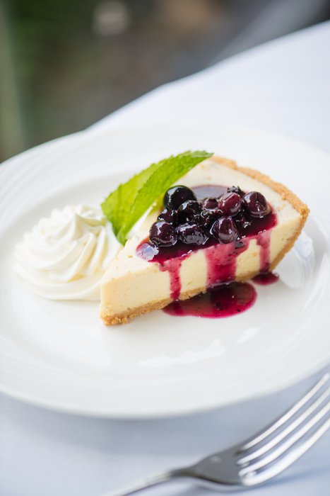 Mark the moment this Monday with a slice of our delicious and creamy Key Lime Pie.

Reservations: bit.ly/2UGPrn4