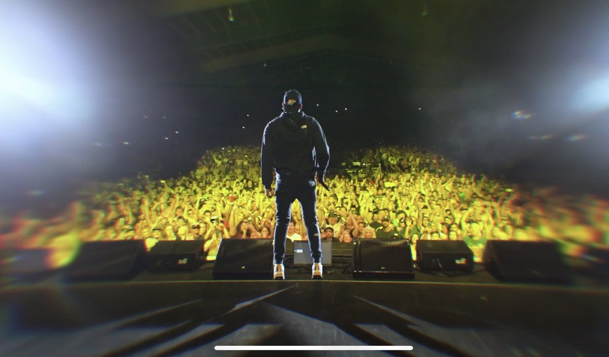 Trevor_Finney's tweet photo. Shared the stage with snoop and joyner in front of 15 thousand people. Holy shit &amp; Yes I chilled with uncle snoop 🤯💨 https://t.co/7vvCgqUAGS