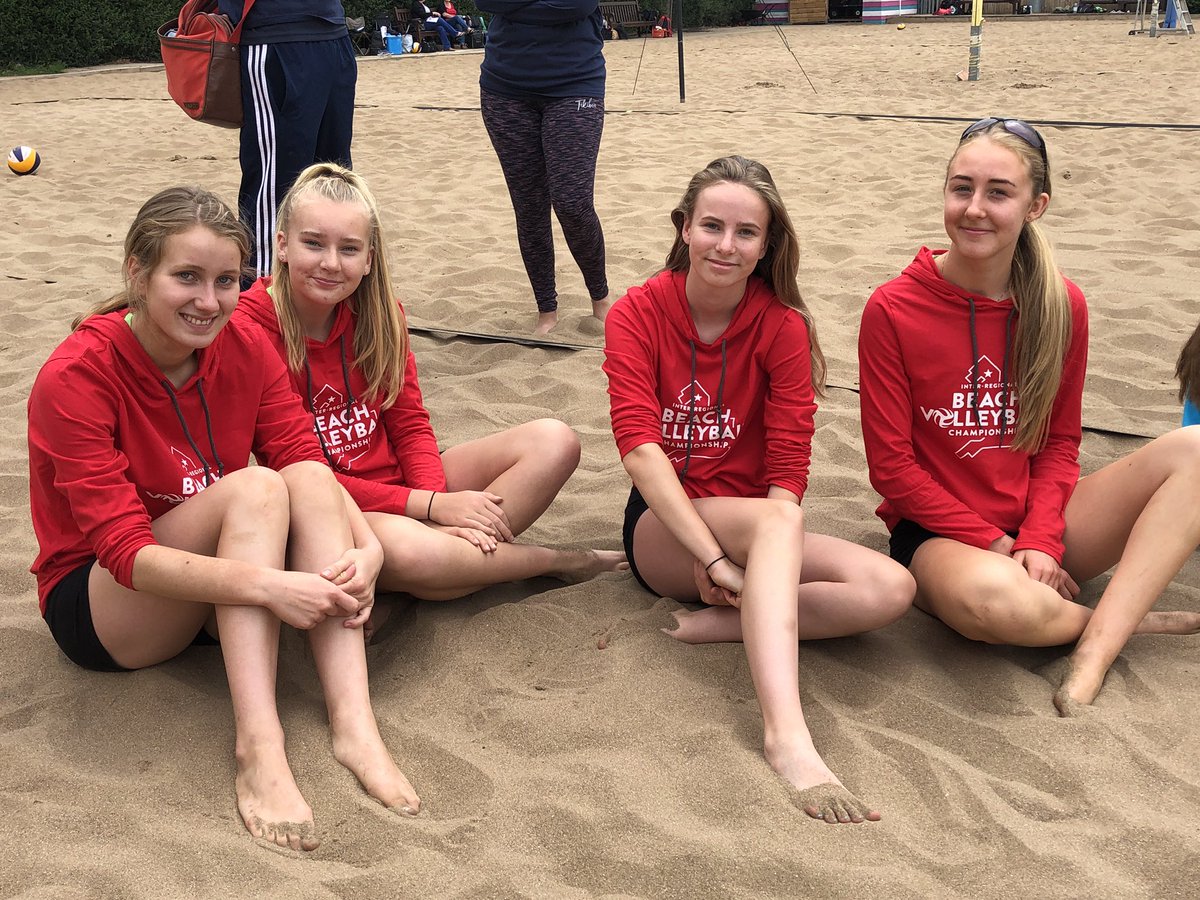 Great weekend for the junior girls team who competed in the Inter Regional Championships in Cardiff at Cardiff Beach Volleyball Centre. The girls finished in 5th position, displaying lots of fantastic volleyball #volleyballwales #beachvolleyball @VballEngland