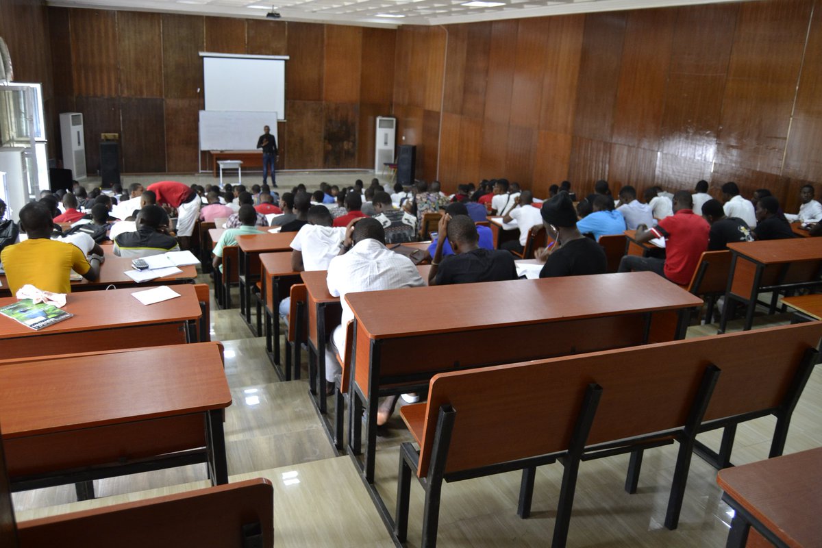 Cross section of students receiving a lecture