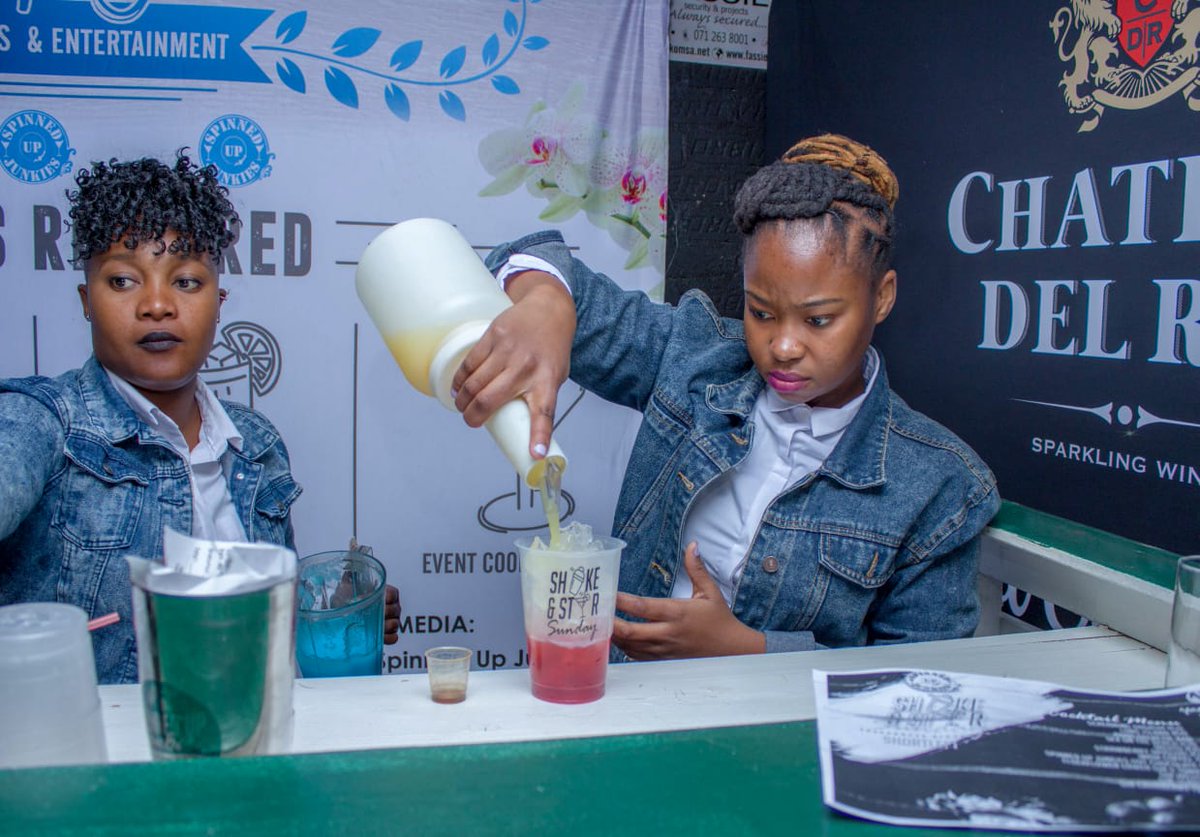 MacNosShortLeft's tweet photo. That one Sunday in a month where you can expect Music,๐ถ Food๐๐ฅCocktails๐น๐ธ& Entertainment to be on the next level.๐
Tag your buddies to let them know its ๐. This Sunday 21 July
#macnosecafe #shortleft
#ShakeAndStirSundays
#SpinnedUpJunkies
#DayTimeFun #NiteTimeFun https://t.co/4ksQMf7w4g