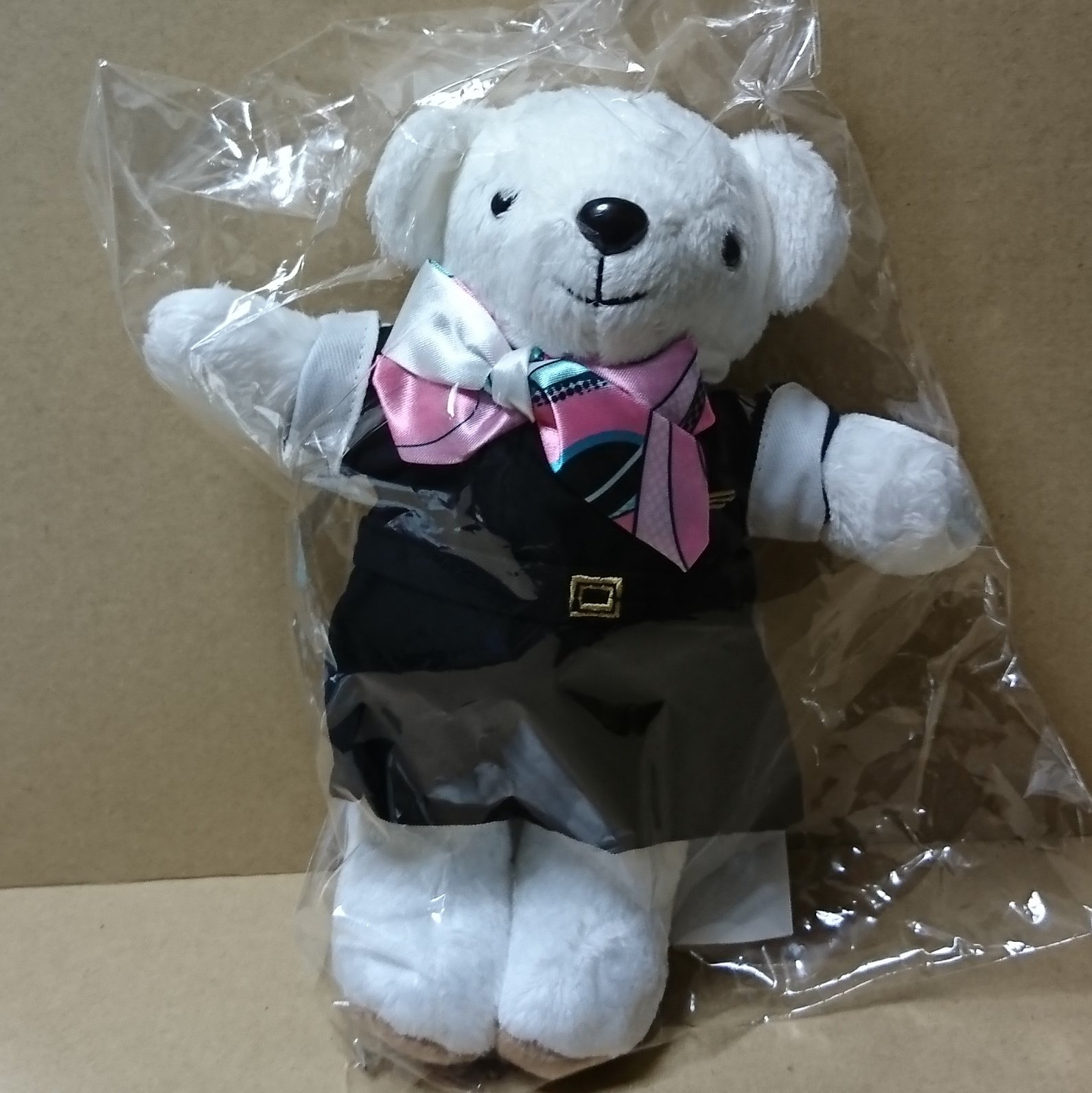 旧ふじら 戦利品紹介 Airdo機内販売で買ったcaベアドゥぬいぐるみ 細かいところまでよく出来ています 可愛いねぇ 相棒ができて良かったねぇ どっちもベアドゥだけどな T Co Ab7ghu0cxe Twitter
