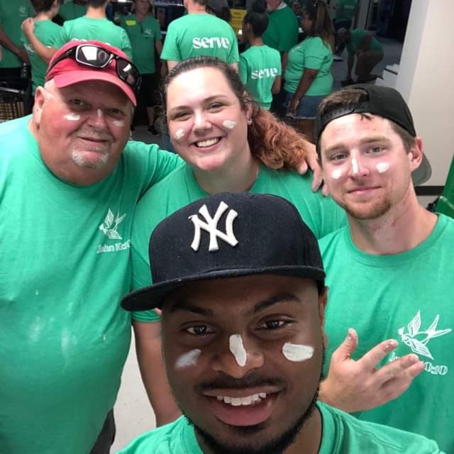 taylorlynn_48's tweet photo. my favorite picture from #serveweekend 🥰 @lifepointva https://t.co/XTfiBWUeOD