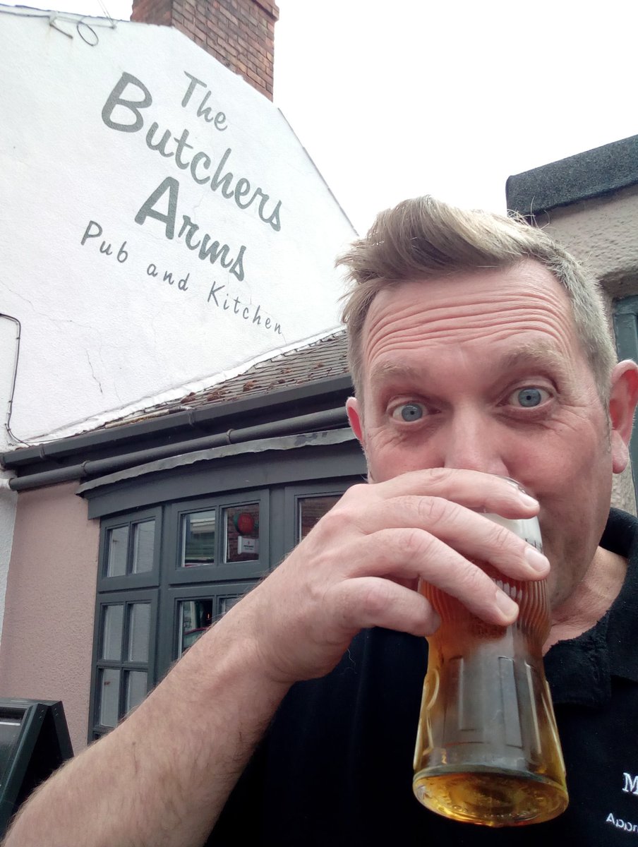 100pubs.com The Butcher's Arms in Winterton North Lincolnshire. Lovely pub. That's 50 pubs for me. Halfway House would of been better planning.