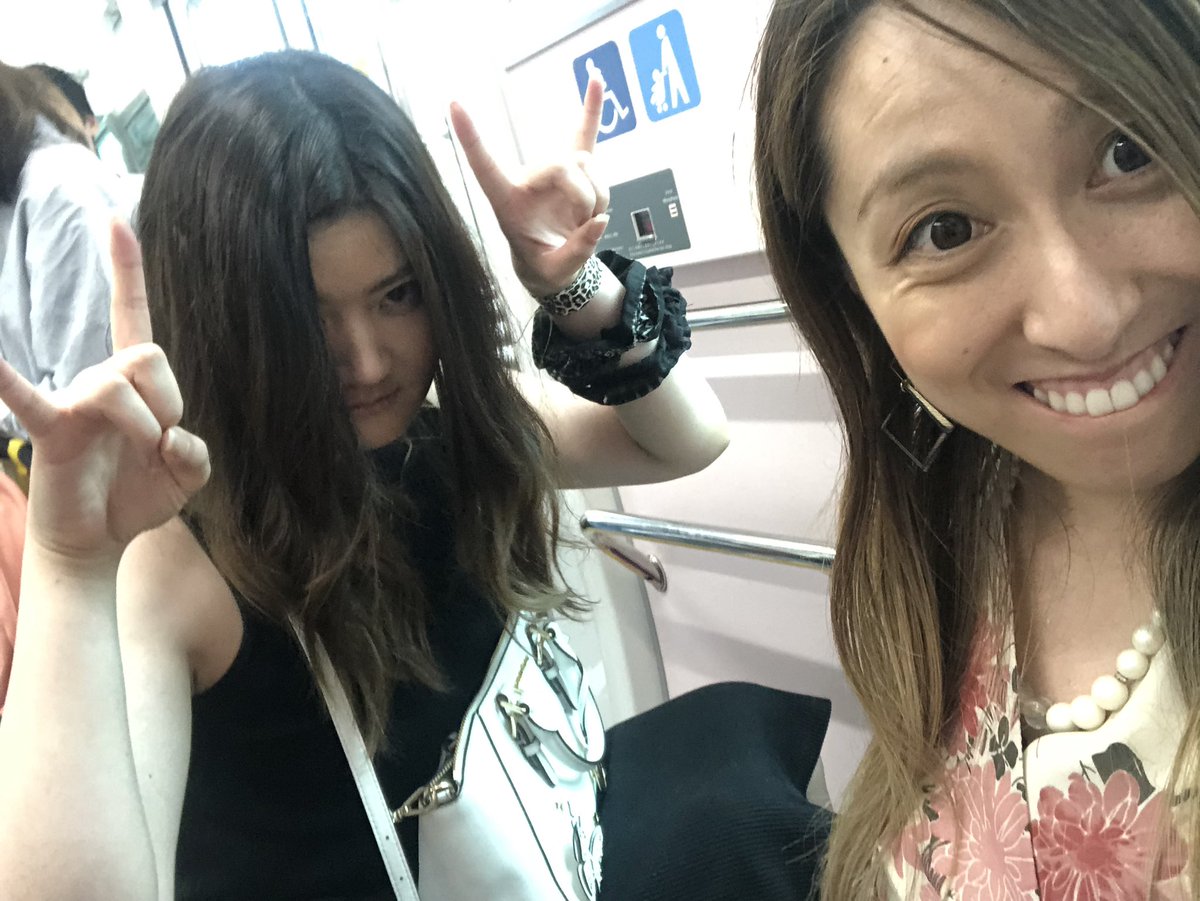 NakashimaMinion's tweet photo. 明日で33歳。。感慨深い。
誕生の前夜はバッドアスソアーズの相方と過ごしました。

とある取材だったので解禁されたら発表しますね！
33歳は更に濃く！

 #誕生日前夜祭
#disabledandproud 
#wheelchairlife 
#wheelchairlife 
#lifeonwheels 
#enjoyyourlife 
#enjoyyourdifference 
#badasssores https://t.co/fOmlIeIZ9d