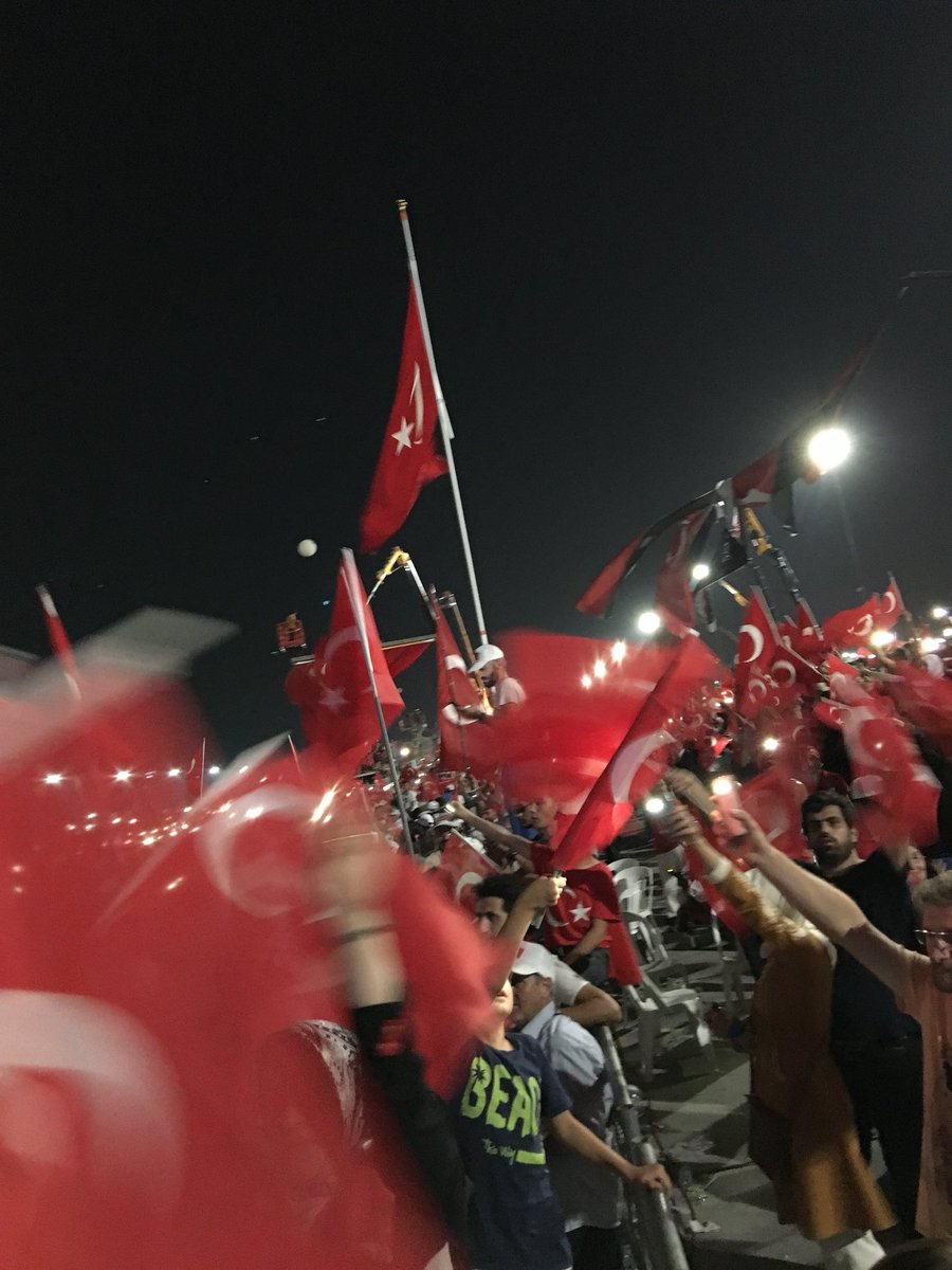 “Türkiye Cumhuriyeti ilelebet payidar kalacaktır.”

#15Temmuz  🇹🇷