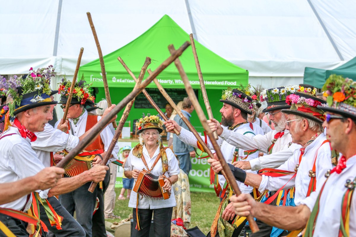 There are few sights and sounds more summery than @theleomorris in full swing. It was great to have so much live entertainment at #shobdon2019 #herefordhour