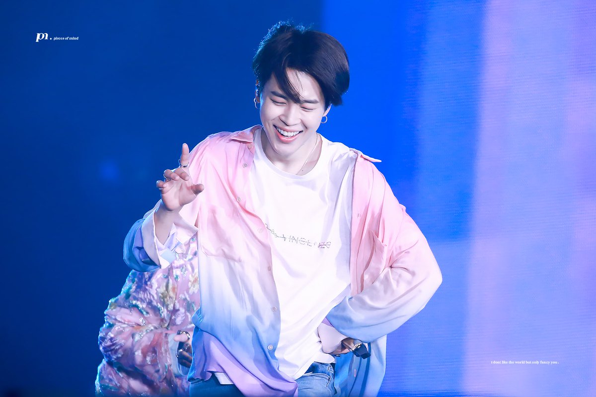 Mk19Jm13's tweet photo. 😊 มีเเค่คำว่าน่ารัก เต็มไปหมด 💜
#TeenChoice #ChoiceFamdom
#BTSARMY @BTS_twt https://t.co/lEfTe9mkGO