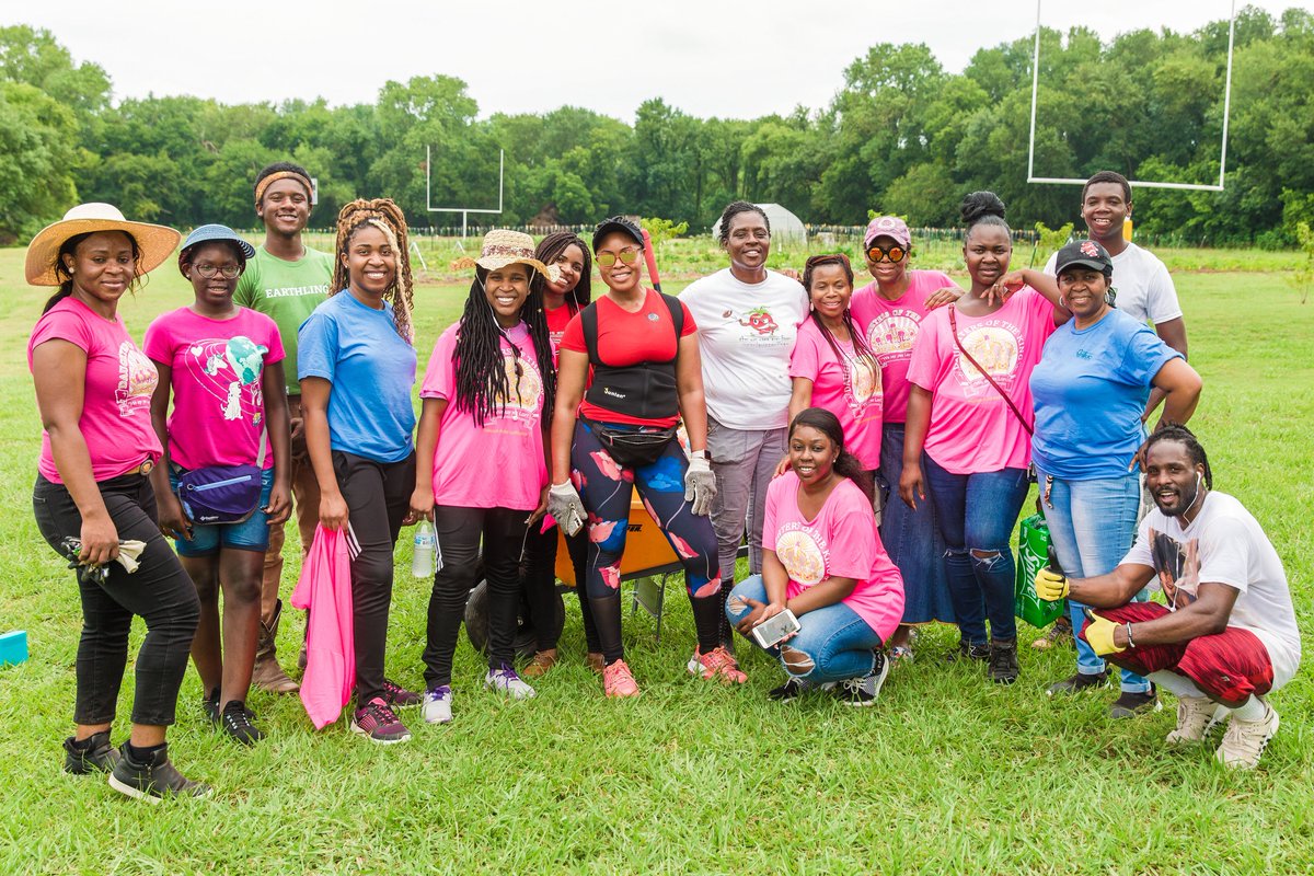 PaulQuinn1872's tweet image. Thank you to everyone who joined us this weekend for our monthly community volunteer day at the WE Over ME Farm. #NationBuilding 2.0