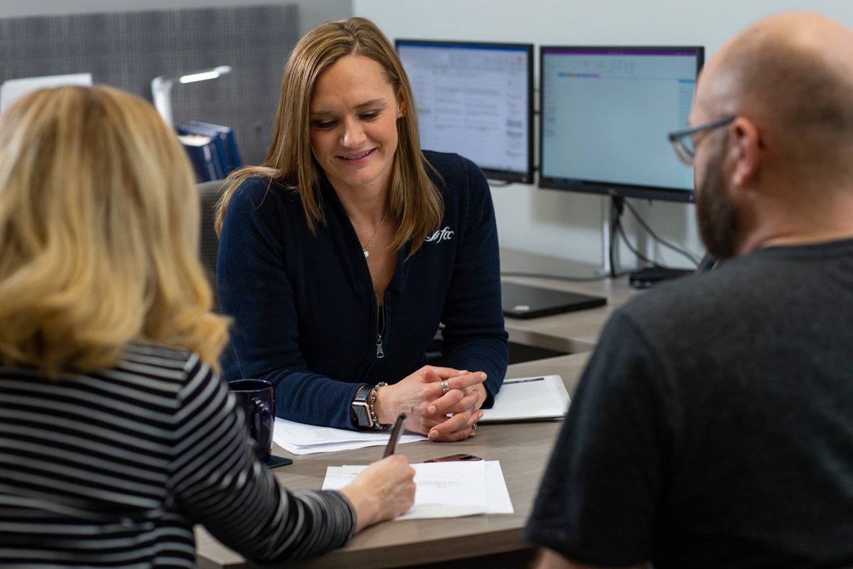 Employeur de choix cherche technicien, administration des prêts, bilingue pour examiner des documents de prêts. Postulez maintenant. #Moncton 🙋‍♂️🙋 ow.ly/5Y9Y50uZP5y
