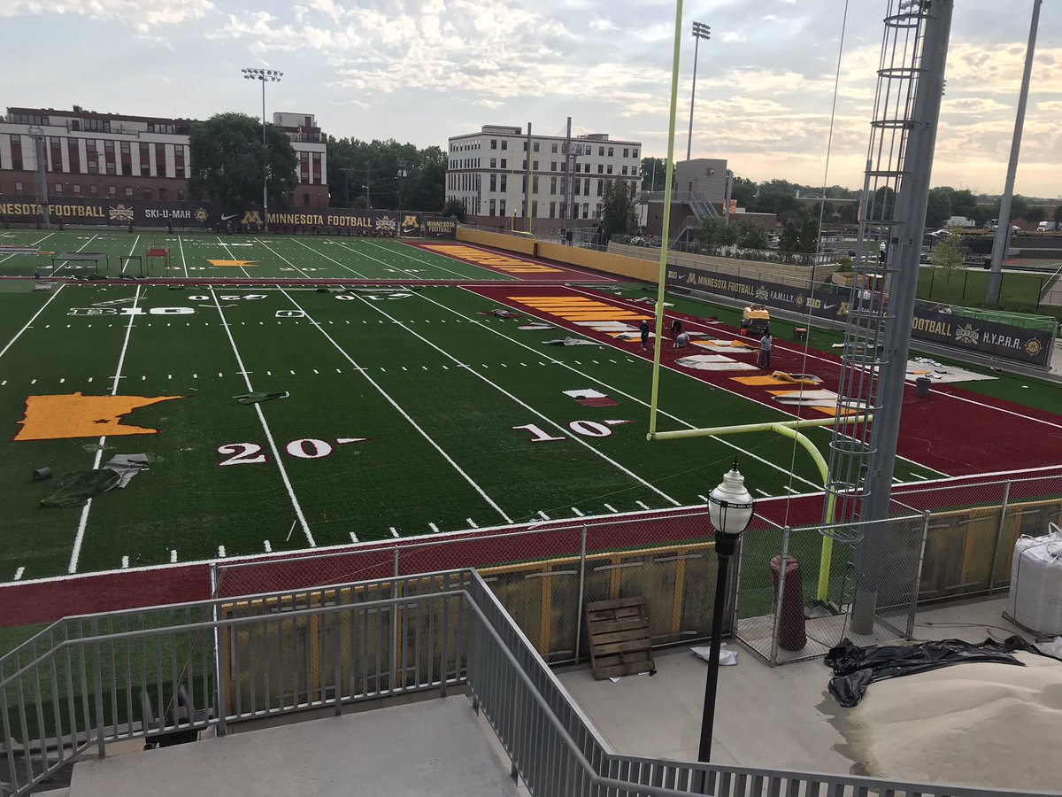 Gopher_Grounds's tweet photo. Lettering going down and getting stitched in on @GopherFootball new 1/2 practice field #RTB https://t.co/JzU1PH6u9X