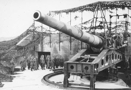 Battlefield Archaeology: The massive 340 mm naval guns protecting Keroman U-Boat base at Lorient bit.ly/2Lm2p8a