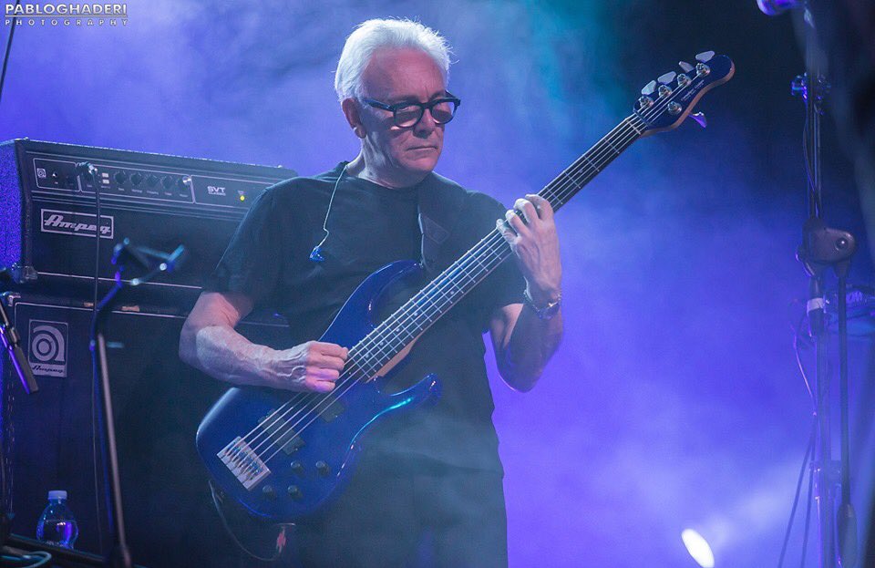 Happy birthday to our legendary bass player Trevor Horn!
The DSL family gives you a warm hug! 