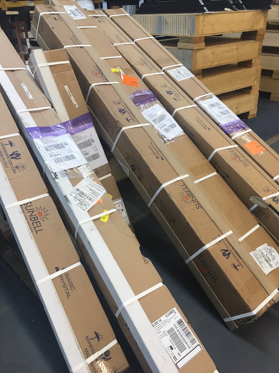 HiTech_Blinds's tweet photo. Being supply partners of Italy’s 🇮🇹premium range of integrated blinds means we are constantly busy building battery & full mains system Blinds all week long, new orders arrive daily and production currently at around 70-100 per week on these systems - new stock in today #sunbell https://t.co/LCyz1kOnCE