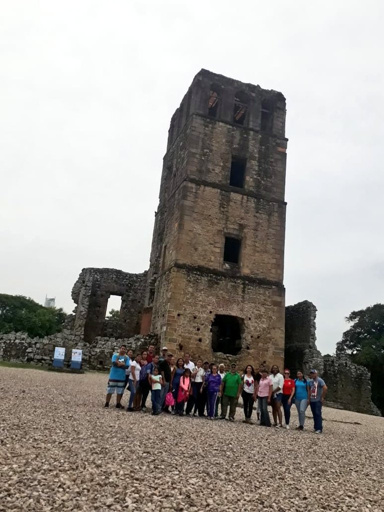 InadehOficial's tweet photo. Participantes del curso Gestión Turística Sostenible que imparte el instructor Víctor Guerra en el Centro de Formación de La Chorrera realizan gira académica al Conjunto Monumental de Panamá Viejo. #UnModernoINADEH https://t.co/uRRvhJwGQ5