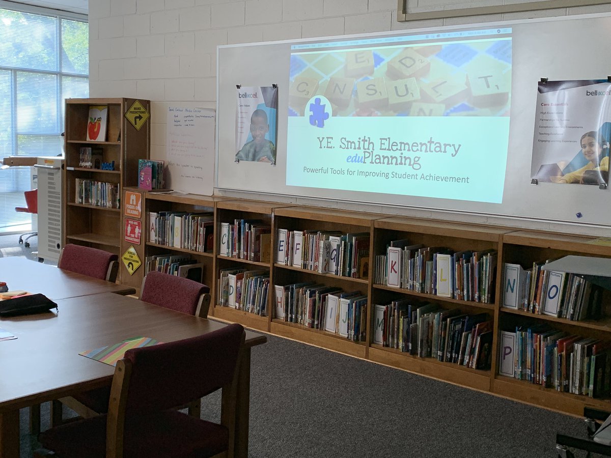 eduKevi's tweet photo. Iโm so exited to reconnect with @yesmithmuseums! Engaging in purposeful reflection and planning with the 3rd grade team and @eduNakia
#TodaysOffice #PlanningDays https://t.co/xPeKEEJ0lK