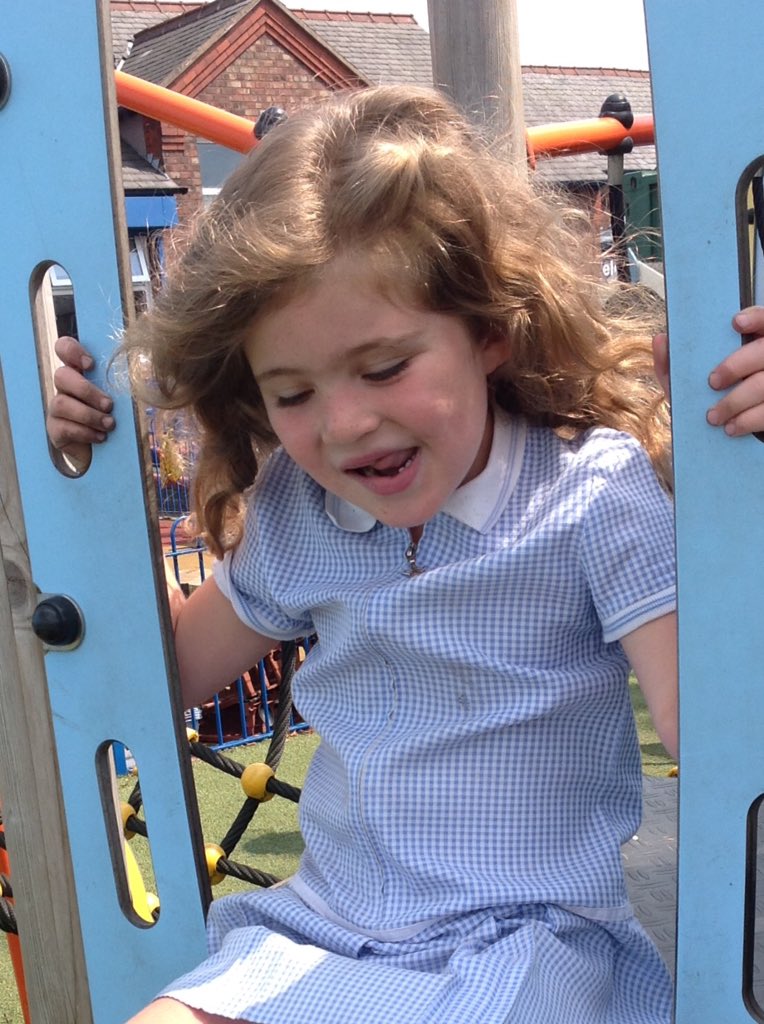 MissKLoweMB1's tweet photo. Having lots of fun in Year 1 today ☺️🌟 @MrsChuardMB @MissCookieMB @MertonBankP #NeverLessThanOurBest https://t.co/jvM81QSrlQ