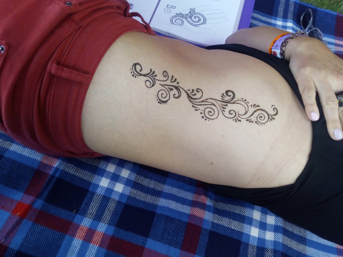 realhennatattoo's tweet photo. More requested henna designs @evokefestival 
What a fantastic weekend. Great bands, friendly staff and lovely, happy customers. Thank you all for a wonderful time. We hope to be back next year! Excited already! X https://t.co/LXOAbfL1ew