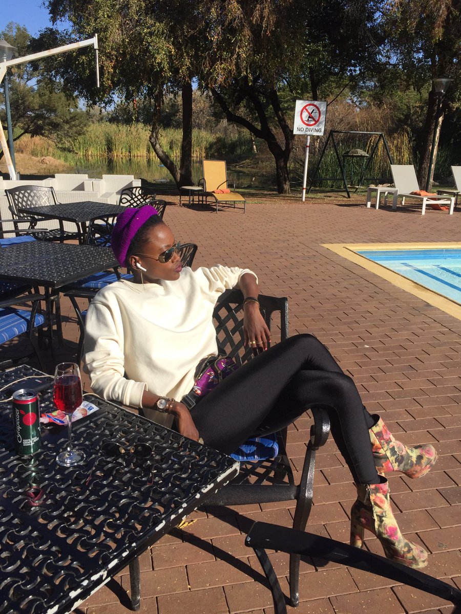 kaonekario's tweet image. Waiting...