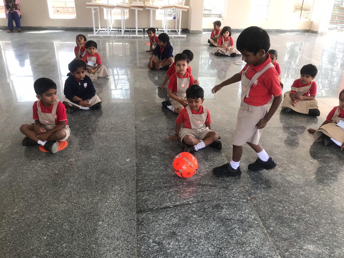 EdifyEcity's tweet photo. #Greetings From #Edify school Electronic city             #Grade : IK -1

Learning Outcomes :#Football Students understood how to passing the ball and control the ball. https://t.co/F8lfj78uRA