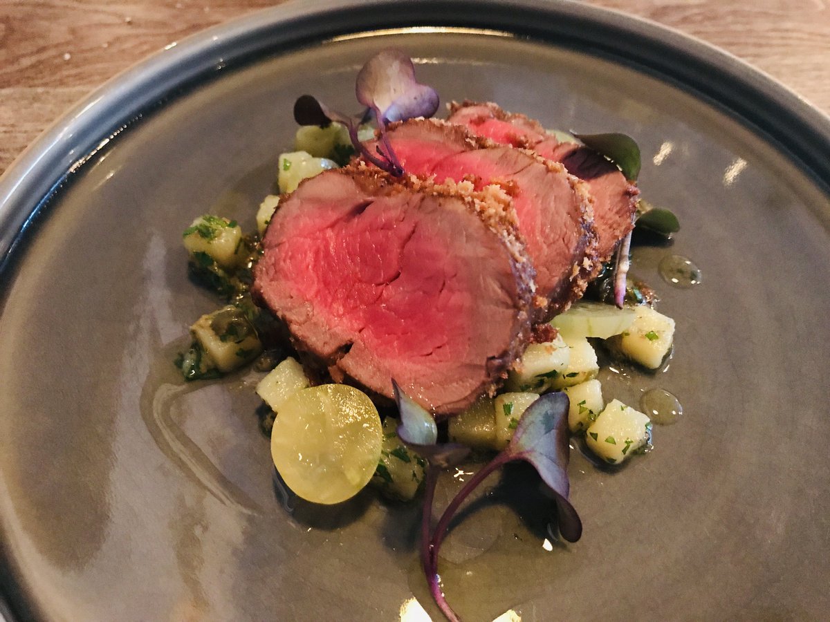 MichelinGuideUK's tweet photo. The first of the season’s gooseberries complemented my pork beautifully @Docket_No33 (New to our 2020 selection) https://t.co/QVpOJj5DUP