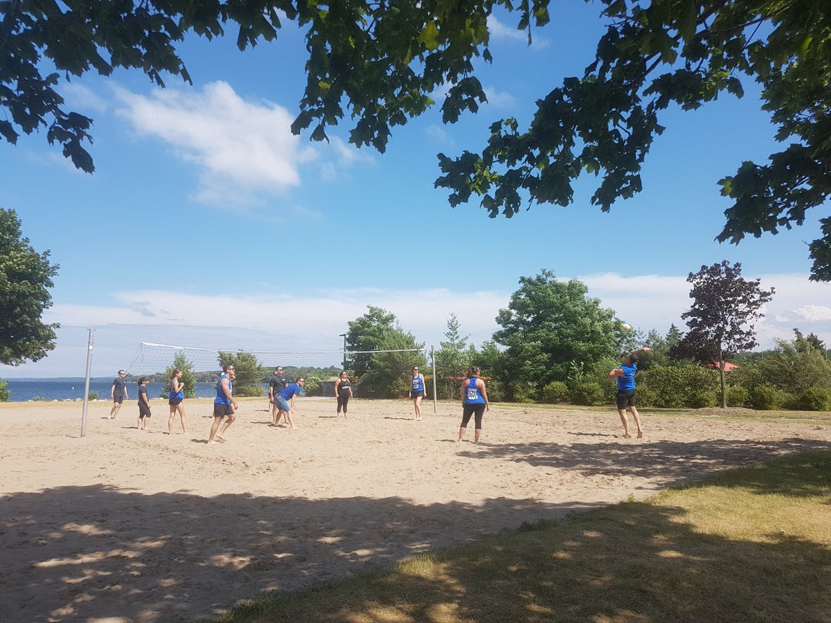 OatleyVigmond's tweet photo. Thank you to all of the representatives of Simcoe County Law Association member firms who participated in the 2nd Annual SCLA Volleyball Tournament at Barrie's Centennial Beach last week - and a special thank you to @piewoodpizza for hosting our social networking after-party! https://t.co/LTexoHVEFq