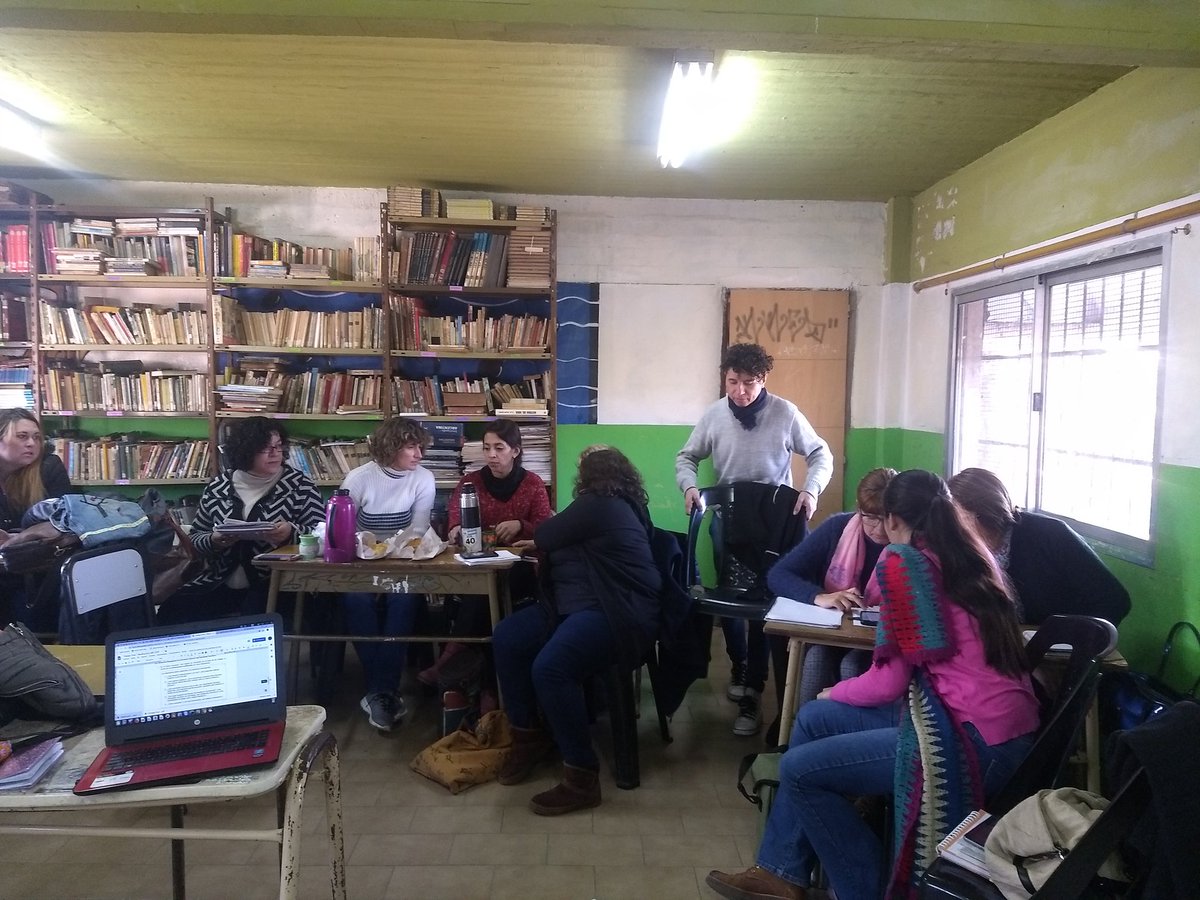 ProfeMeriP's tweet photo. Acompañamiento a #Secundaria1 @TigreCiie docentes de diferentes áreas planifican en el marco del ABP
#ABP #ETRTIC
@VicZorraquin https://t.co/gbUJkGlb1Q