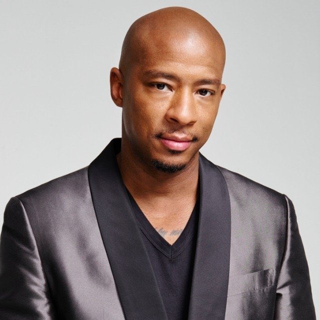 ampharris's tweet photo. This Sat 6pm inside Indiana Convention Center #AmpHarris and @ReggieWayne_17 “Saving Our Youth” Celebrity Basketball Game Free Admission @antwon_tanner @AshleyBrownWX @TaylorTannebaum @frank_mickens https://t.co/Z3tXTvwUst