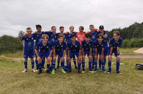 DVVastervik's tweet photo. Stark start i Gothia Cup av IFK Västervik – fin gest av laget https://t.co/SicvwIidI3 #FOTBOLL https://t.co/YsfAzMXS0c