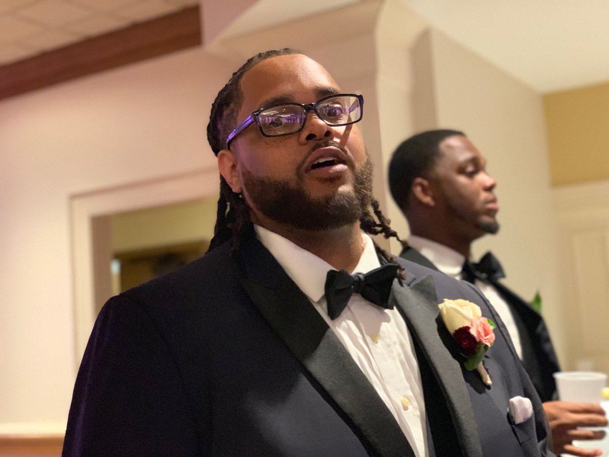 LLCooolJay's tweet photo. Groom.
#FinallyFields https://t.co/n7cle2VAOA