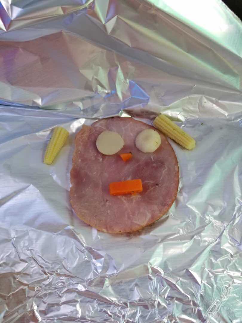 GGCOrangeville's tweet photo. Camp food = fun food! Show us your favourites! @girlguidesofcan @girlguidesonnv #everythingshewantstobe #intotheoutdoors #Sparks #Brownies #MaKeeWa #spiderdog #hamface #bananasmile https://t.co/cDha7dHxBJ