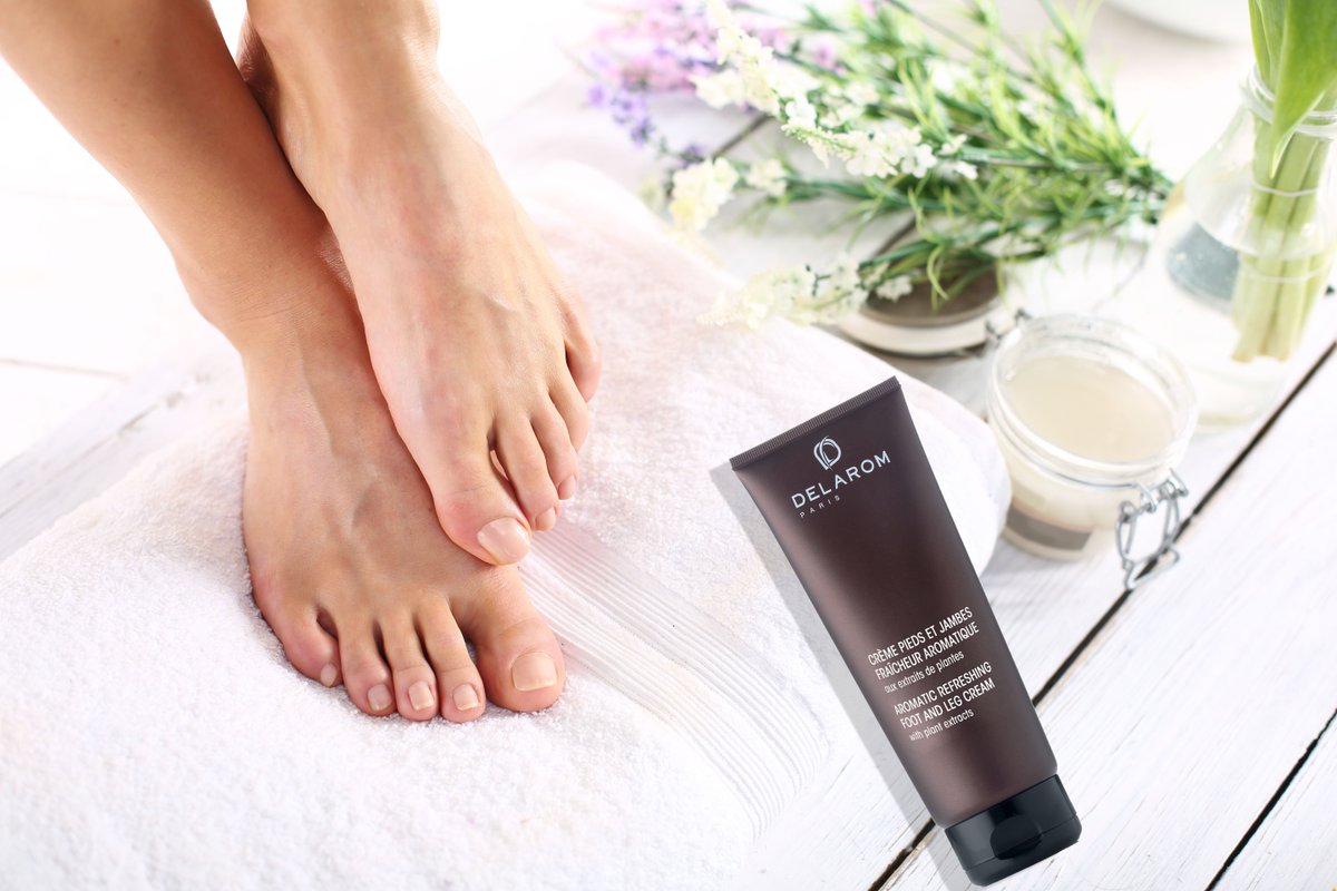 Delarom_Paris's tweet photo. La crème pieds et jambes DELAROM enrichie en beurre de karité et en huile de noyau d’abricot, assouplit l'épiderme fragilisé, lutte contre le vieillissement de la peau tout en formant un film protecteur et nourrissant sur la peau.

https://t.co/5Nyki1yEXQ https://t.co/lh04liJ6hr