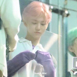 jaemin sweater paws; a thread we all need