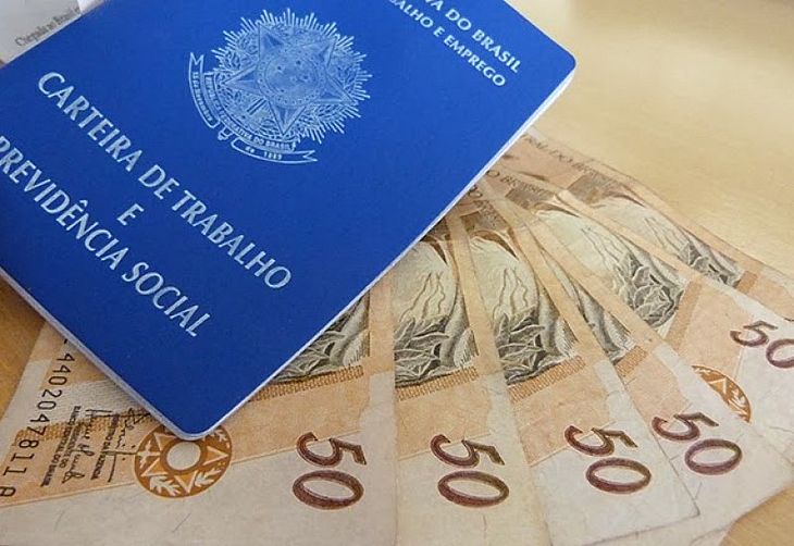 PajucaraNoite's tweet photo. Abono salarial do PIS/Pasep começa a ser pago dia 25 de julho. https://t.co/UmAjjBmGTZ (via @PortalTNH1) https://t.co/L80q9cCGUT