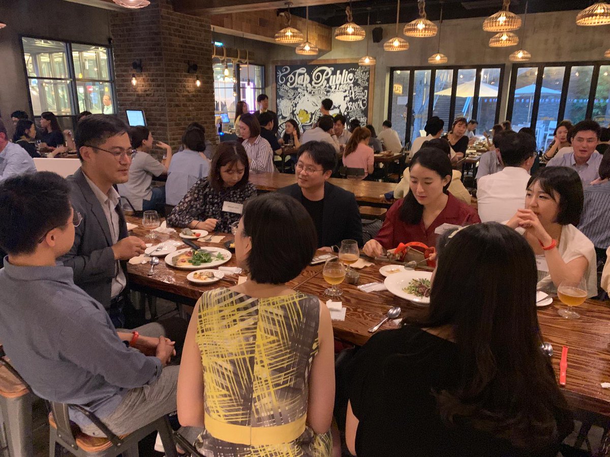 SalzburgGlobal's tweet photo. Nearly 20 people, including Fellows and former interns, met up in #Seoul to celebrate #SalzburgGlobalDay! Food, drink, and good conversation. Perfect. Thank you to Jinny Do and Eunpyo An for organizing this event. #ShareWithSGS https://t.co/9REXyl0Ct2