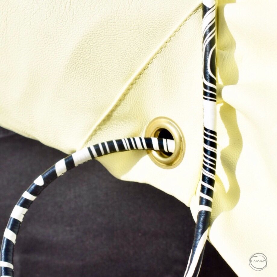 LAMAYAstore's tweet image. Thrilled to bits with frills 😉😉😉
•

•

#softbag #drawstringbackpack #frillybag #yellowbags #onlybags #contemporarybags #urbanbags #wemakebags #holidaybags #drawstringbags #shoppinginbrighton