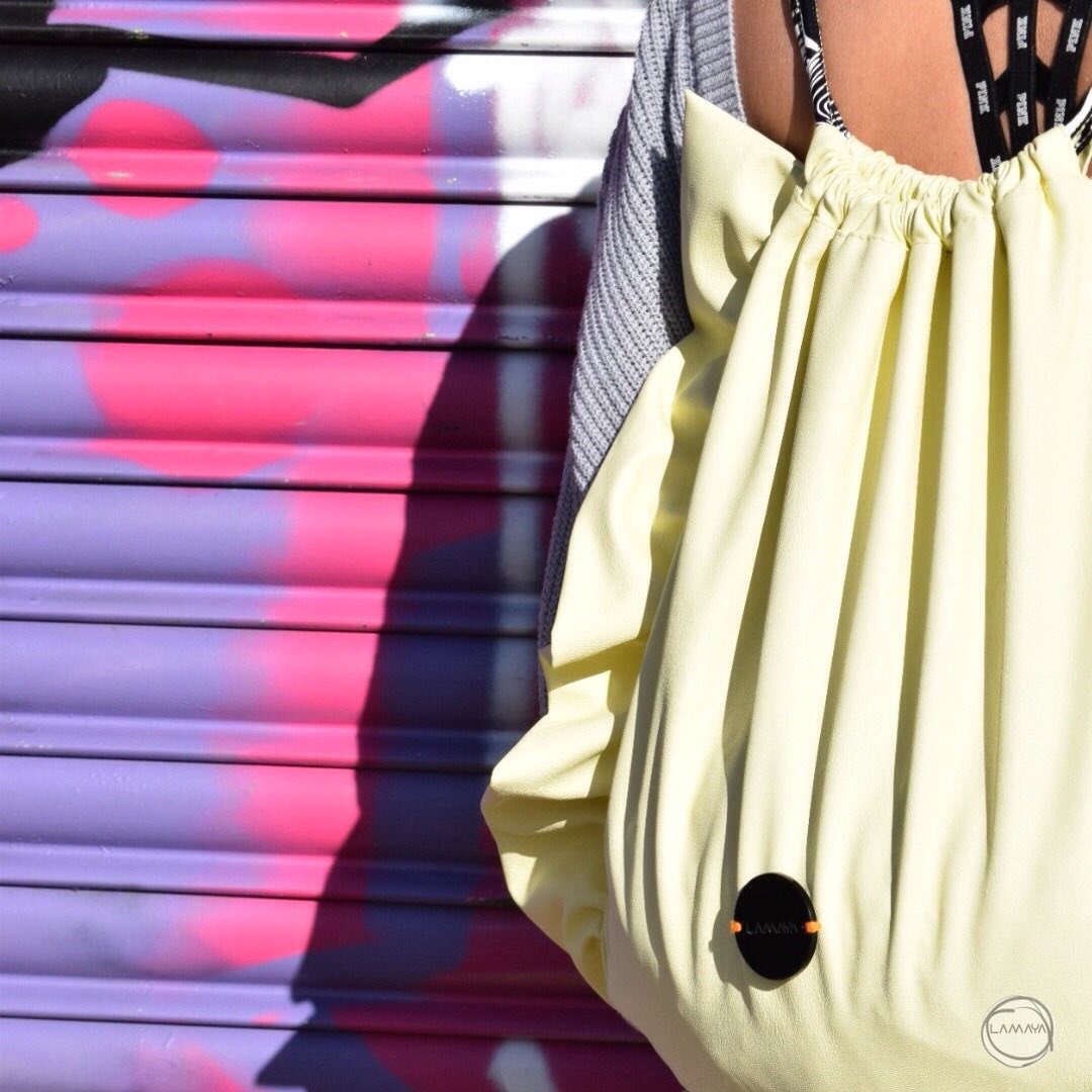 LAMAYAstore's tweet image. Thrilled to bits with frills 😉😉😉
•

•

#softbag #drawstringbackpack #frillybag #yellowbags #onlybags #contemporarybags #urbanbags #wemakebags #holidaybags #drawstringbags #shoppinginbrighton