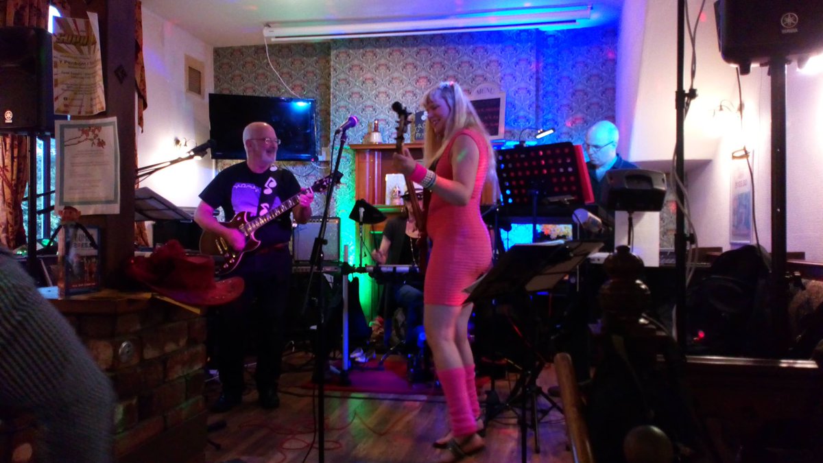 SupaNovaBand's tweet photo. We had a fantastic time at the 80s / 90s night at Y Penbont in Llanrug, Caernarfon on Saturday. Great fun, lively dancers and fabulous costumes! #supanovaband #supanova #functionband #eventsband #coversband #northwales #gogleddcymru #caernarfon #llanrug https://t.co/2nd3qBYKfL