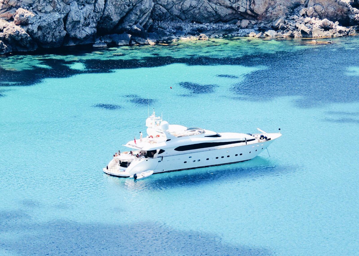 MarinaPortVell's tweet photo. Are you ready to discover the crystal clear waters in the bays just up the coast from Barcelona? An exciting adventure is about
to start. Te Costa Brava is only 30 minutes from OneOcean Port Vell!
#OneOceanClub #PortVell #PortVellBarcelona #yacht #yachtdock #PortOfBarcelona https://t.co/KwhcNIKSyy