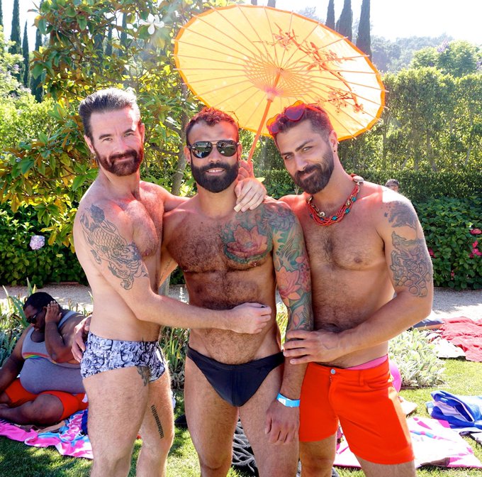with @Brendanpatxxx and @DMastersxxx at the #daddyissues pool party this weekend ☀️💦 https://t.co/nW
